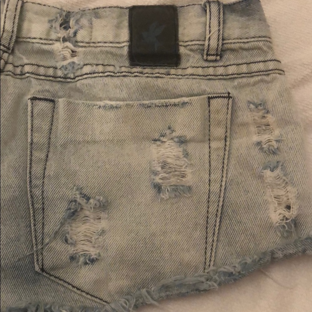 Denim shorts - Picture 7 of 8